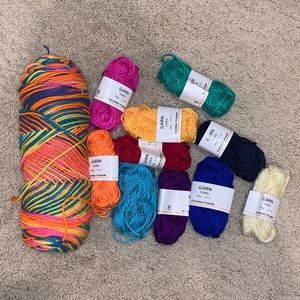 Assorted yarn